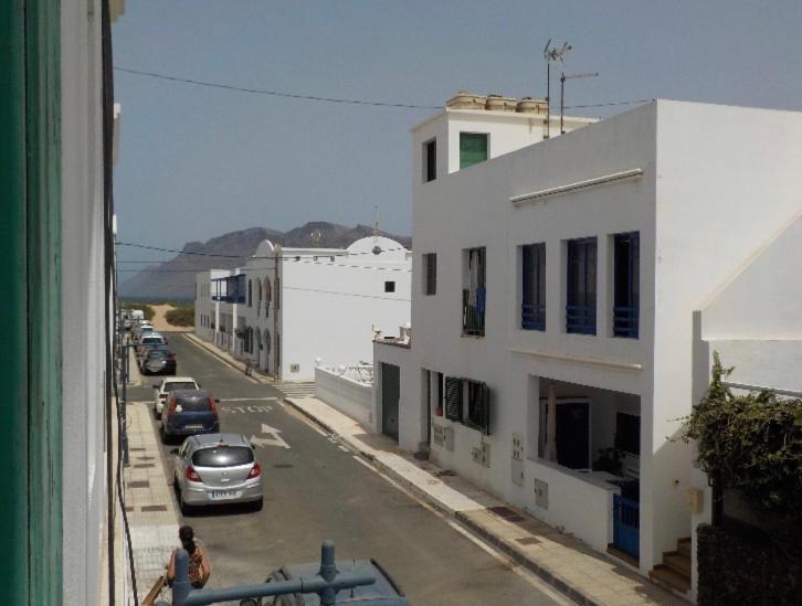 Apartamento coqueto apto EILA 100 metros playa WIFI Famara Exterior foto